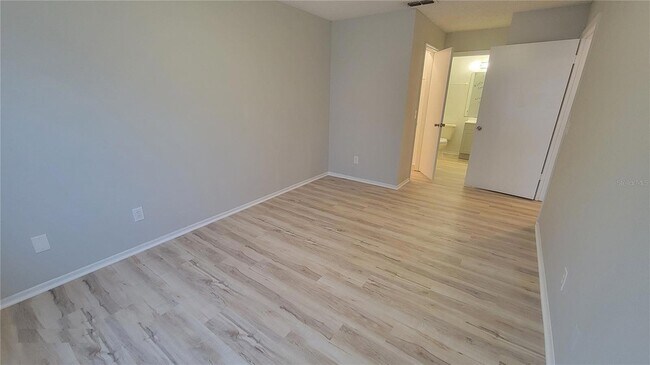 Building Photo - 4136 Pershing Pointe Pl