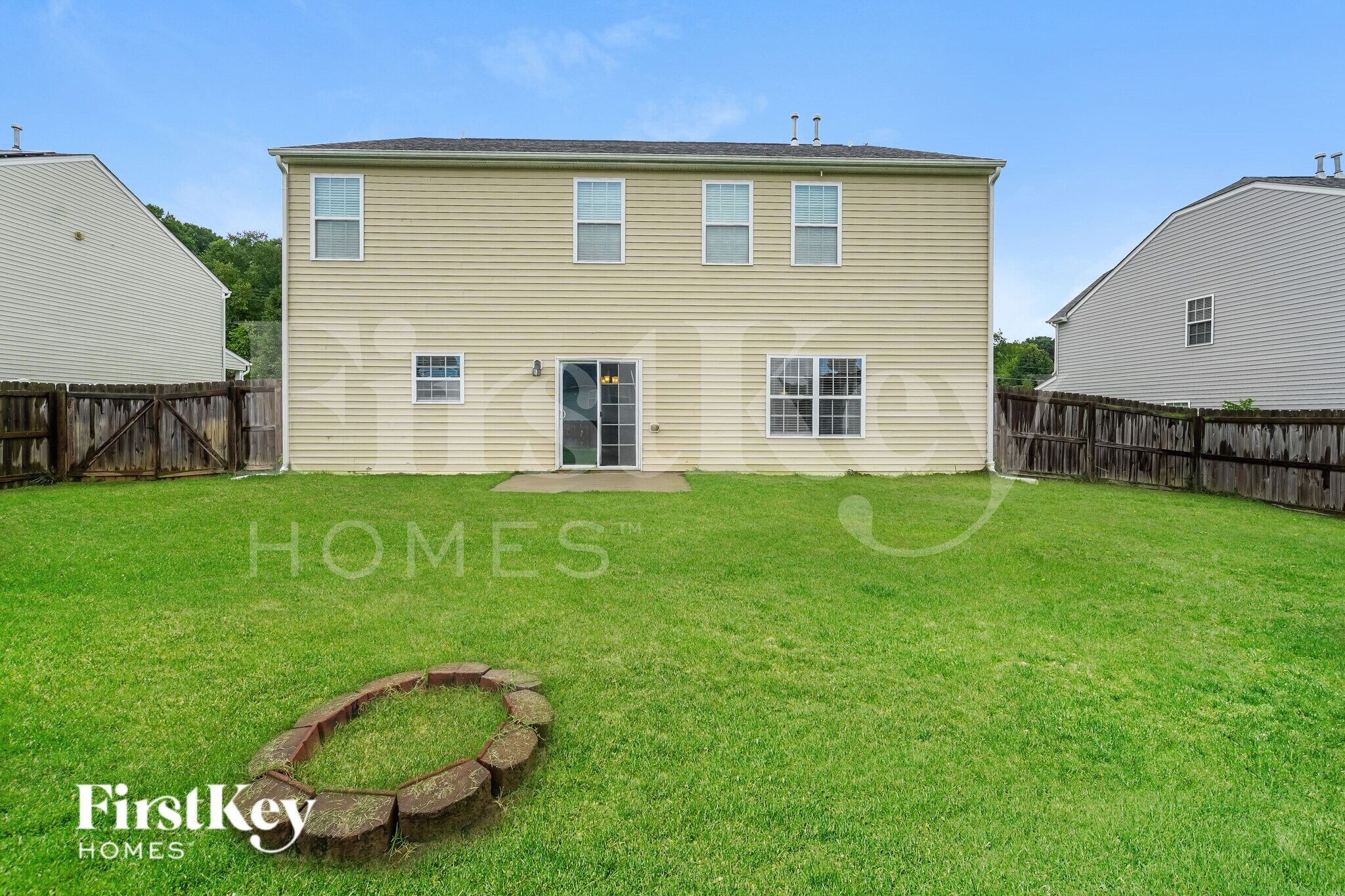 Building Photo - 3283 Grandview Club Rd