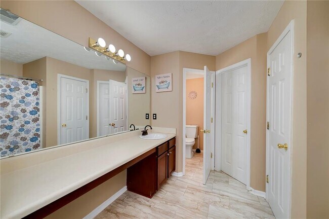 Building Photo - 6675 Princeton Park Ct