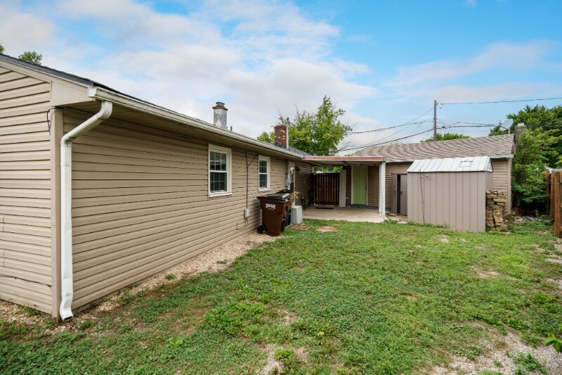 Building Photo - 3900 Montevideo Dr