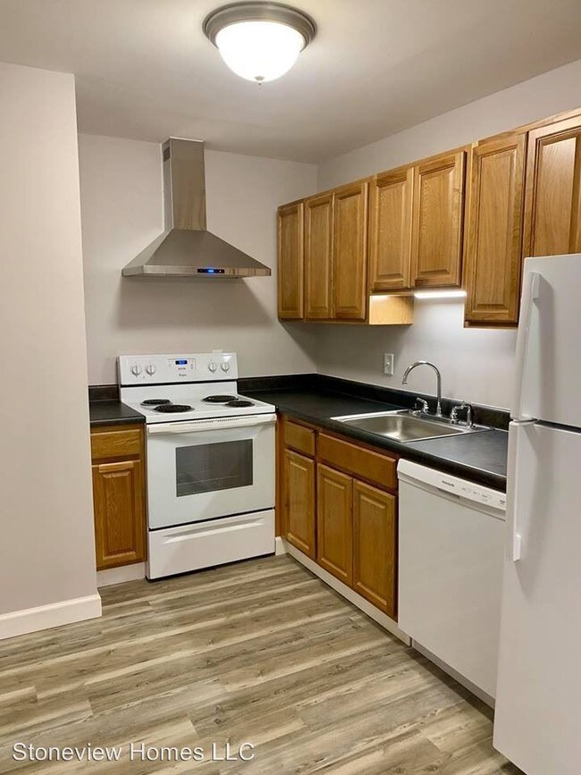 Building Photo - 724 Teasel Dr