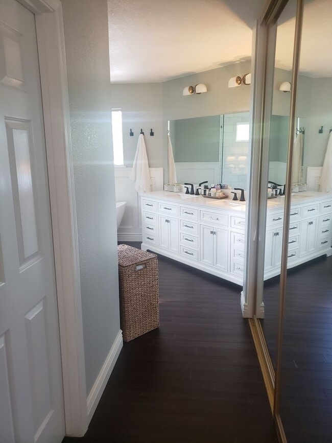 Building Photo - This Home Won't Last!!!!