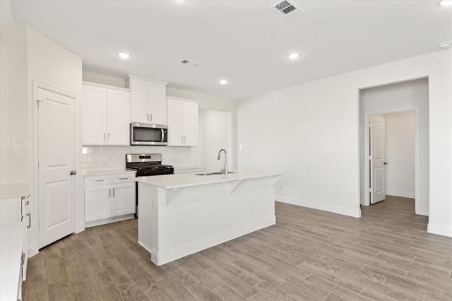 Building Photo - 608 Amenduni Ln