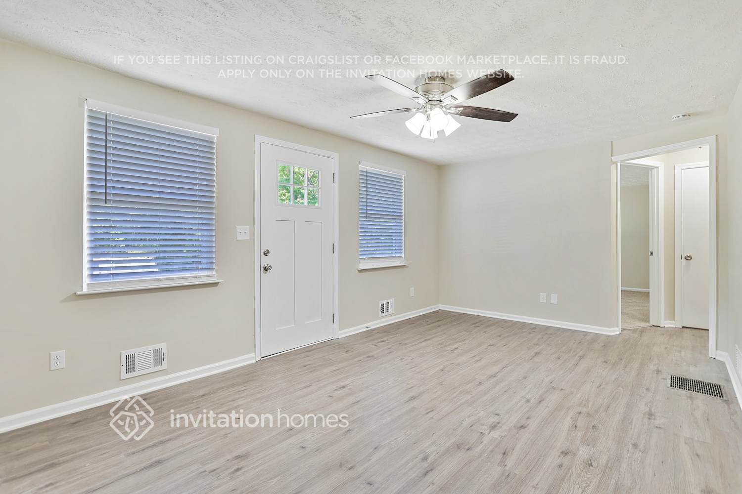 Building Photo - 6265 Lakeview Dr