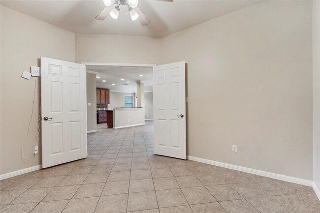 Building Photo - 4205 Fairmeadow Dr