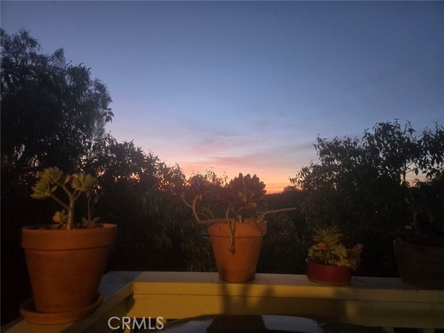 Building Photo - 565 Lori Dr