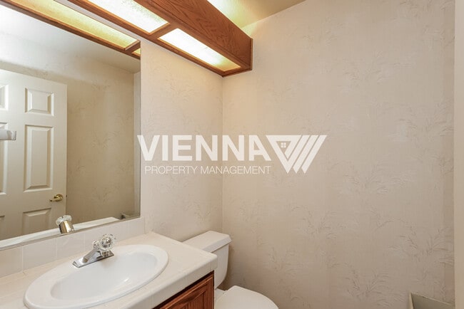 Building Photo - 441 N Lexington Dr