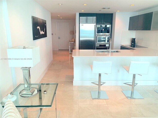 Building Photo - 17001 Collins Ave