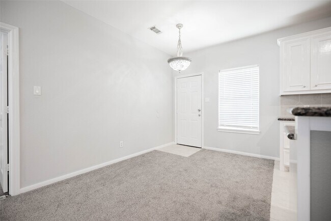 Building Photo - 13165 Snow Ln