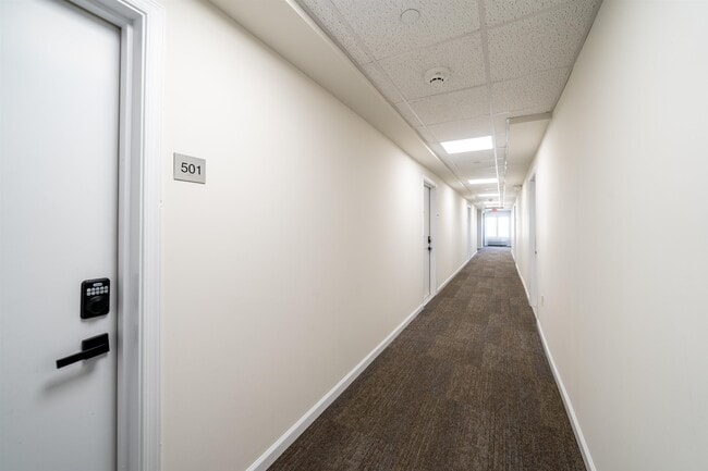 Building Photo - 162-170 S Orange Ave