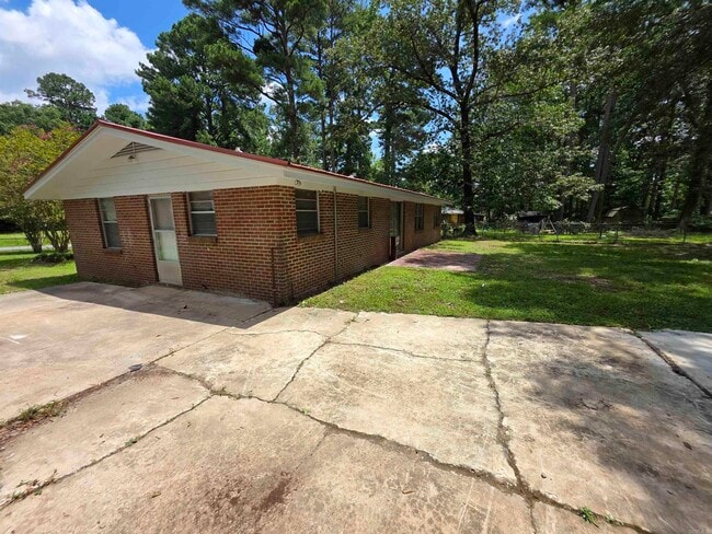 Building Photo - 8101 Legion Hut Rd