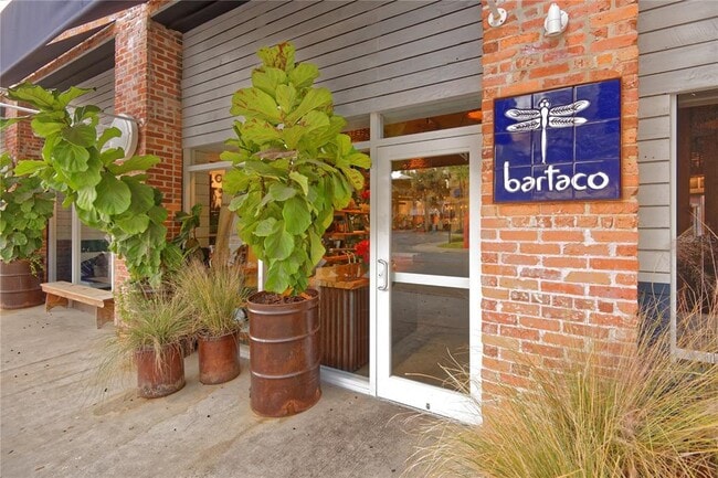 Building Photo - 903 S Bruce St