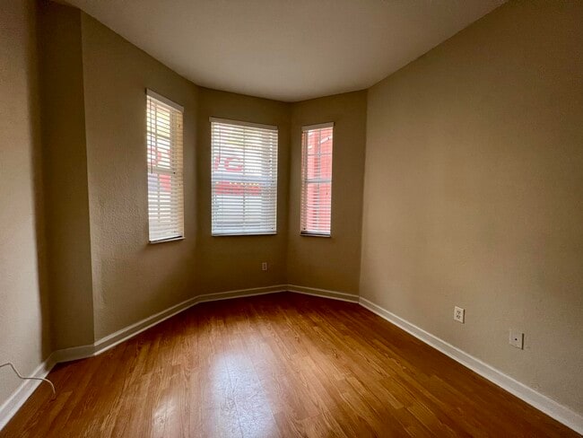 Building Photo - 3507 Shoma Dr