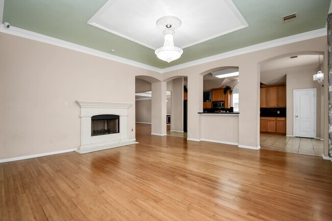 Building Photo - 5206 Laura Lee Ln