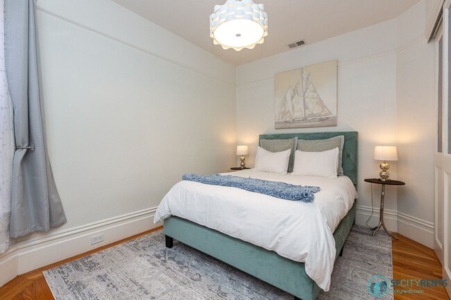 Building Photo - Castro: UNFURNISHED Top Floor Flat w/ Private Deck, W/D in unit & Garage Parking