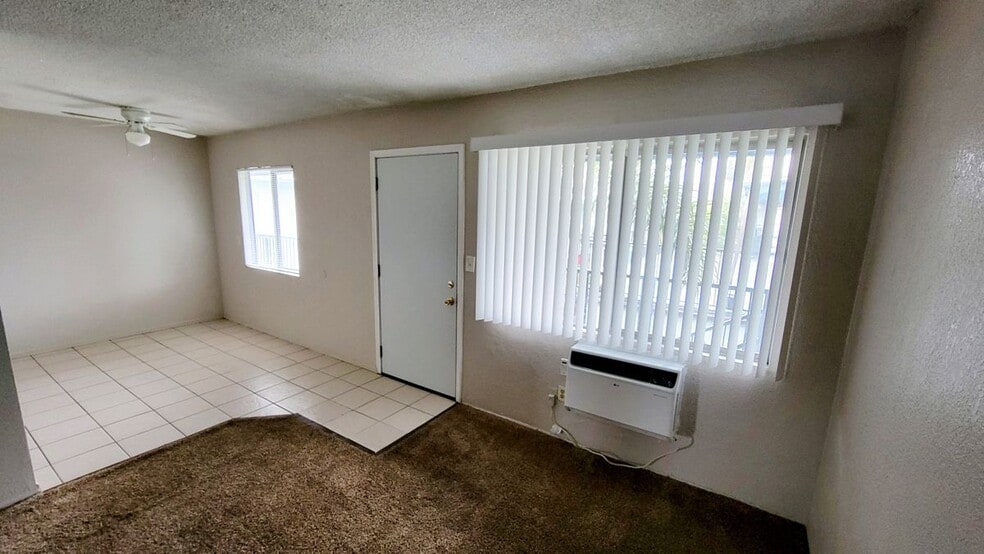 Building Photo - 1210 W Stoneridge Ct