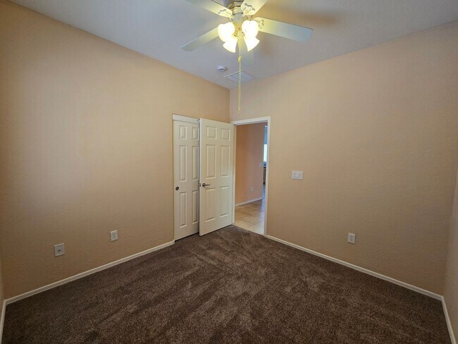 Building Photo - 3 BED / 2 BATH SINGLE STORY HOME IN SUN CI...