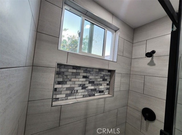 Building Photo - 714 W 95th St