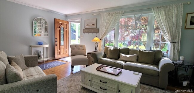 Building Photo - 23 Violet Pl