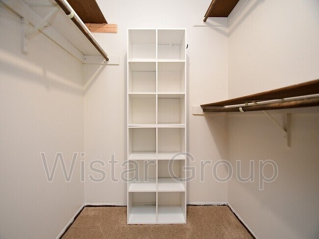 Building Photo - 16105 Arbor Ct
