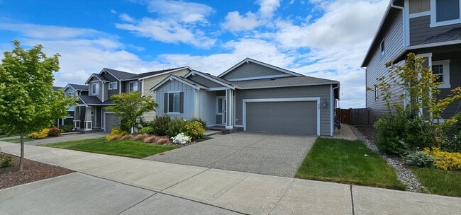 Building Photo - Bremerton Rambler