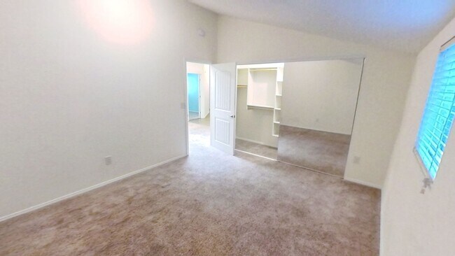 Building Photo - 3 Bedroom, 3 Bathroom Live Oak Canyon Home...