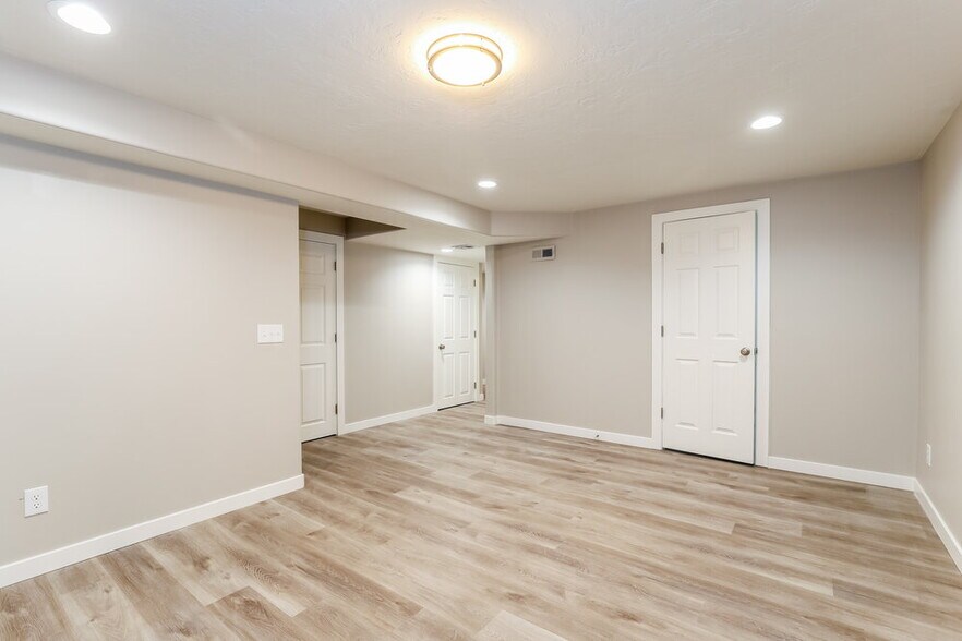 Building Photo - 7720 Strawberry Cove