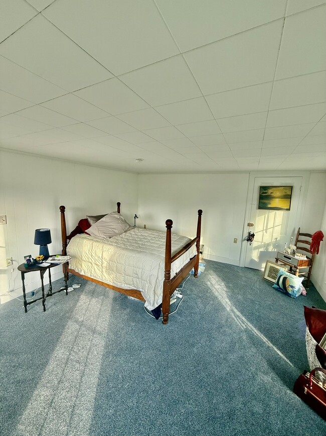 Building Photo - 999 Coddington Rd