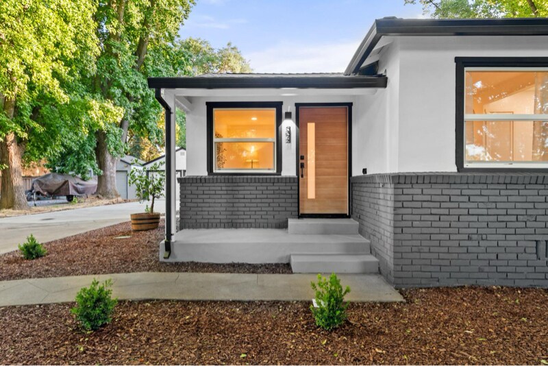 Building Photo - 5372 Moddison Ave