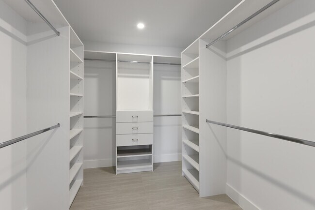 Building Photo - 13177 47th Ct N