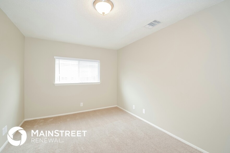 Building Photo - 9854 Raven Field Dr