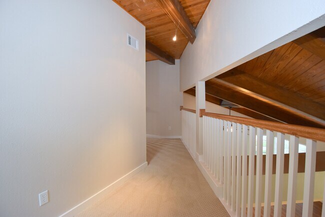 Building Photo - 4423 Wendell St