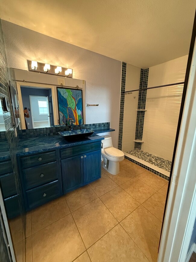 Building Photo - 2950 Viscaya Pl