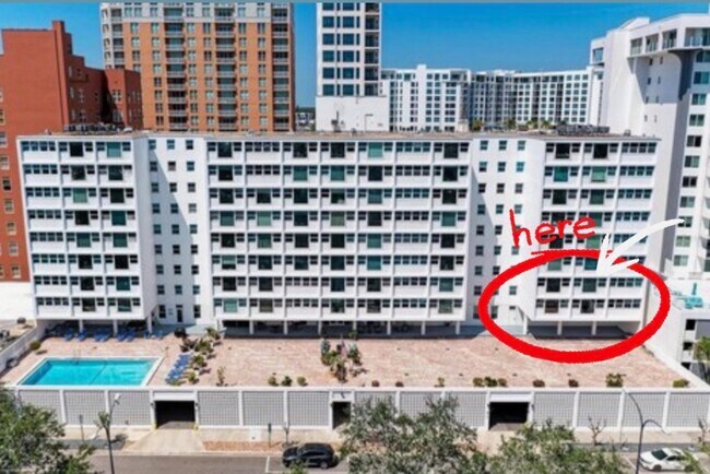 Building Photo - 33 S Gulfstream Ave