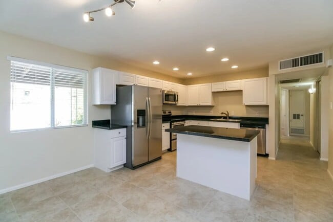 Building Photo - 7421 E Belleview St