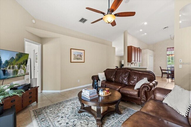 Building Photo - 805 Lewis Pl