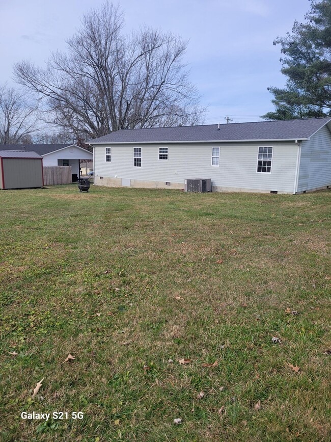 Building Photo - 251 Myrtle Ave