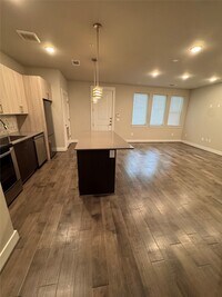 Building Photo - 4819 Caroline St