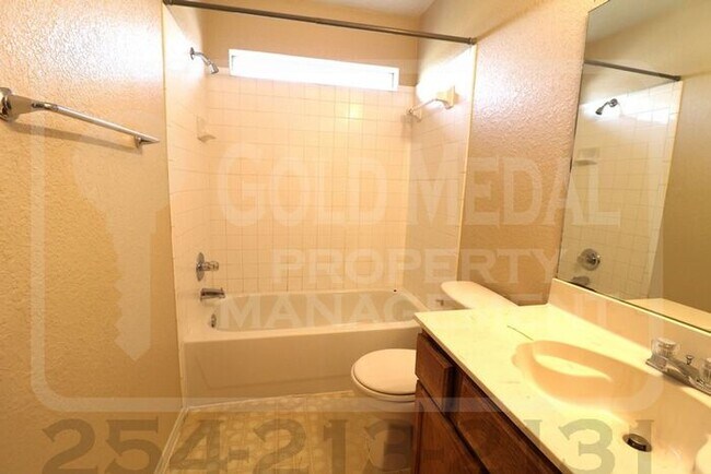 Building Photo - 3412 Cantabrian Dr