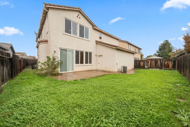 Building Photo - 10228 Pedra Do Sol Way