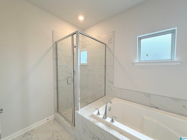 Building Photo - 204 Stockyard Cir