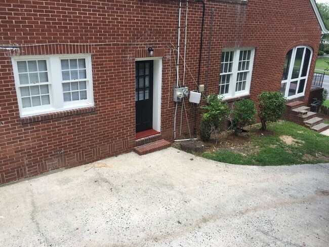 Primary Photo - 1143 A&amp;B N Broad St.