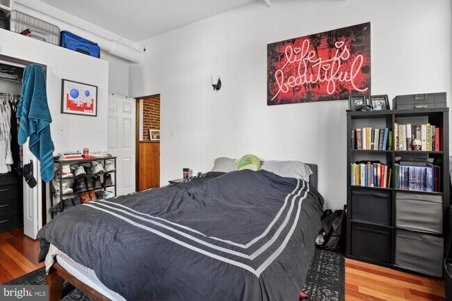 Building Photo - 35 S 13th St