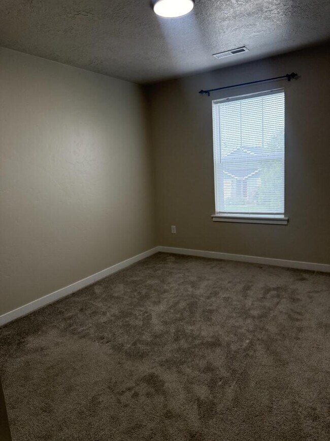 Building Photo - 7777 E Tea Party Dr