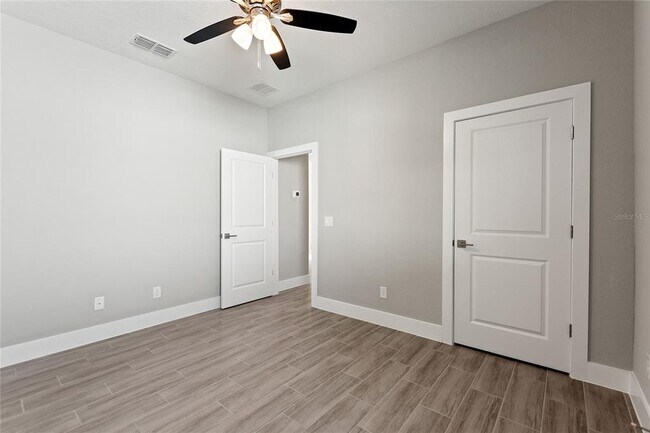 Building Photo - 326 Royal Palm Wy