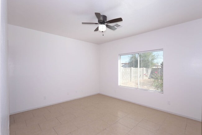 Building Photo - 9399 W Tinajas Dr