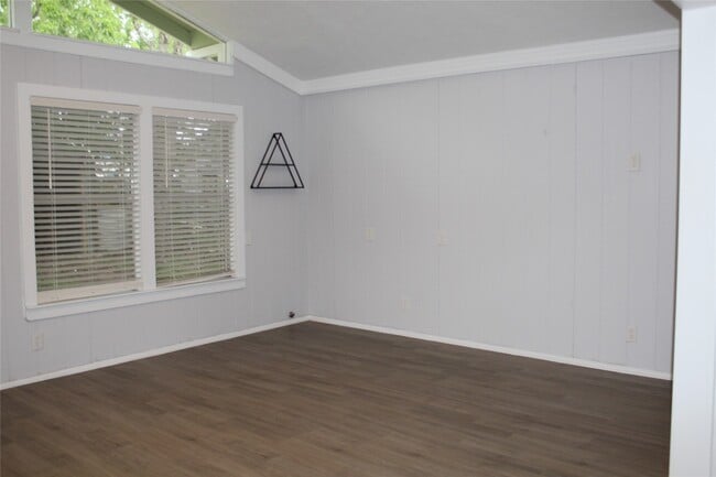 Building Photo - 710 Fahrenthold St