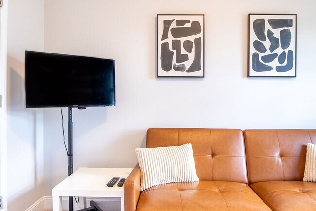 Building Photo - 751 Jacobs Millpond Rd