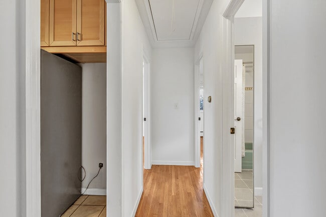 Building Photo - 4 Soundview Ave