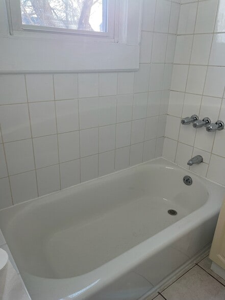 Building Photo - 38 Feiner Pl